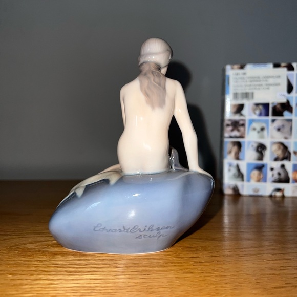 Royal Copenhagen figurine Little mermaid on rock (Edvard Eriksen) 5” - Picture 3 of 8